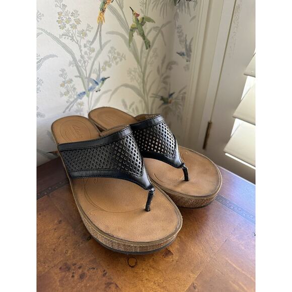 Clarks Collection Women’s 6.5 Avaleen Ocean Wedge Sandal Black 1712 - Picture 1 of 7